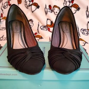 Women's black high heel shoes, size 8M